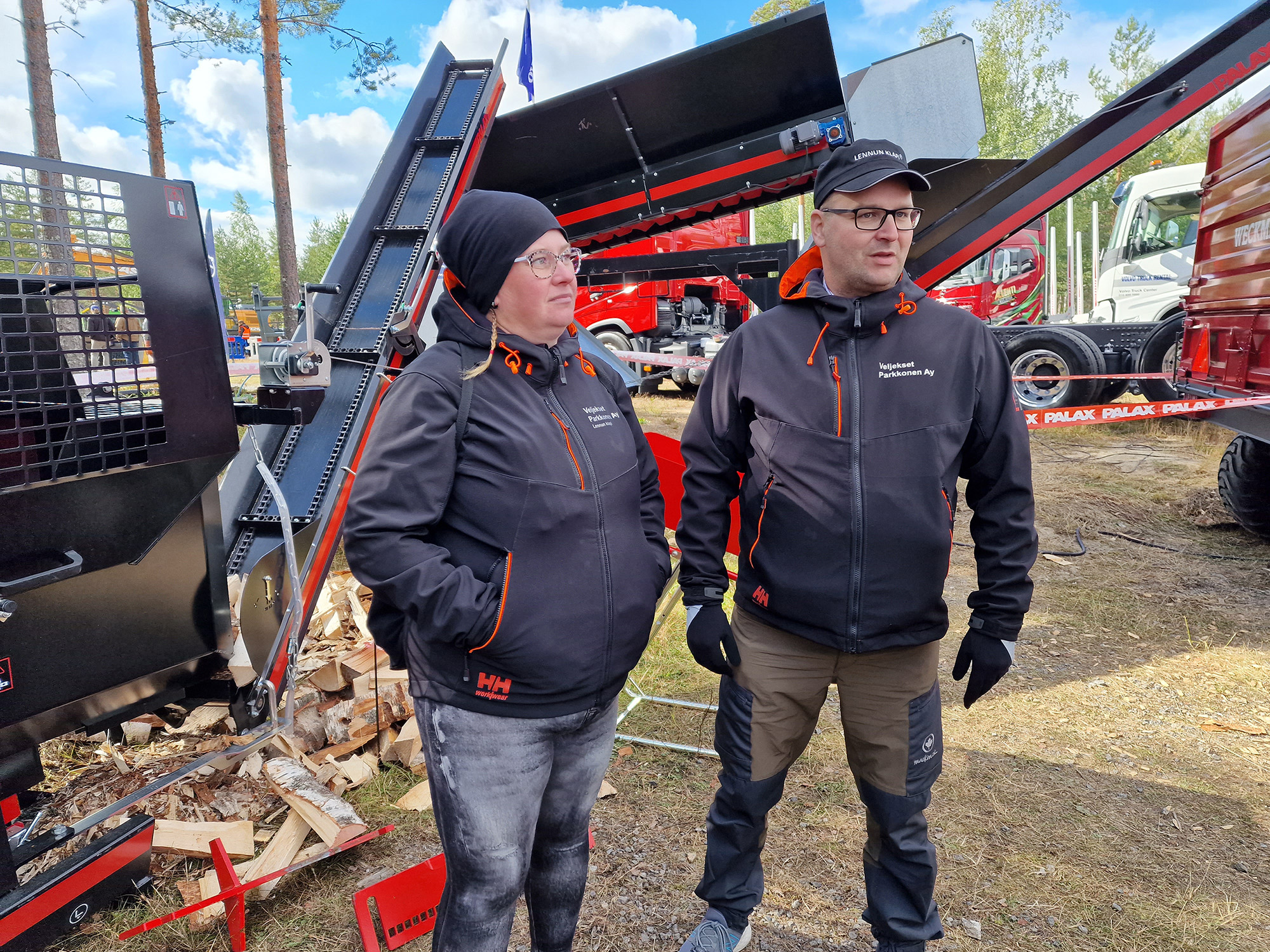 Lennun Klapi ja Palax C750.2 klapikone Finnmetkossa.